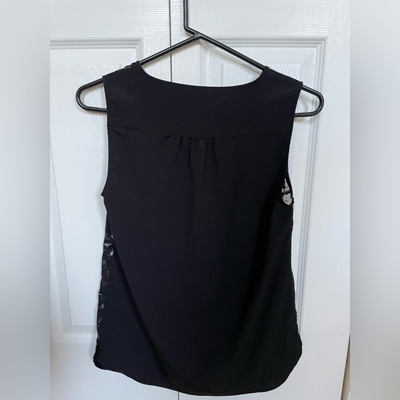 Lightweight, comfortable tank top - Picture 2 of 2